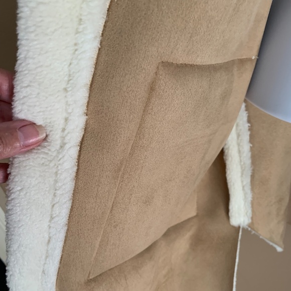 New Michael Stars jacket in beautiful ivory sherpa. Cozy fit and warm Size M. - Picture 3 of 5